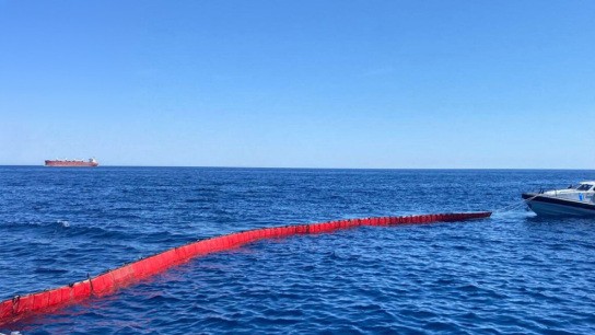 βύθιση πλοίου Άνδρος και επιχείρηση αντιρρύπανσης