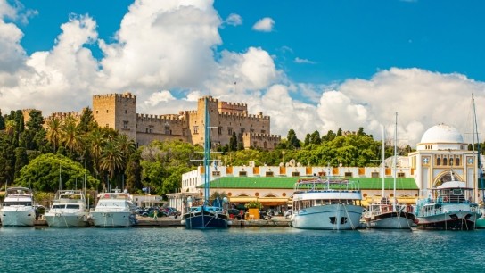 Ρόδος τουρισμός 56 εκατομμύρια επισκέπτες