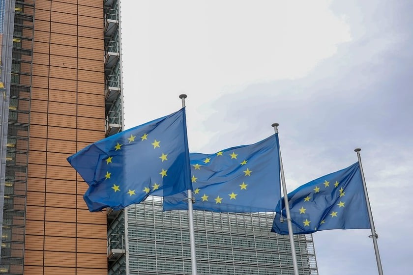 δασμός 25% αυτοκίνητα — αντίδραση ΕΕ