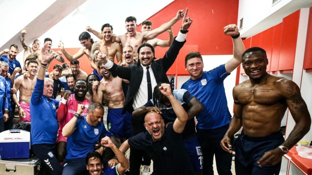Κηφισιά παραμονή Super League πανηγυρισμοί στο γήπεδο