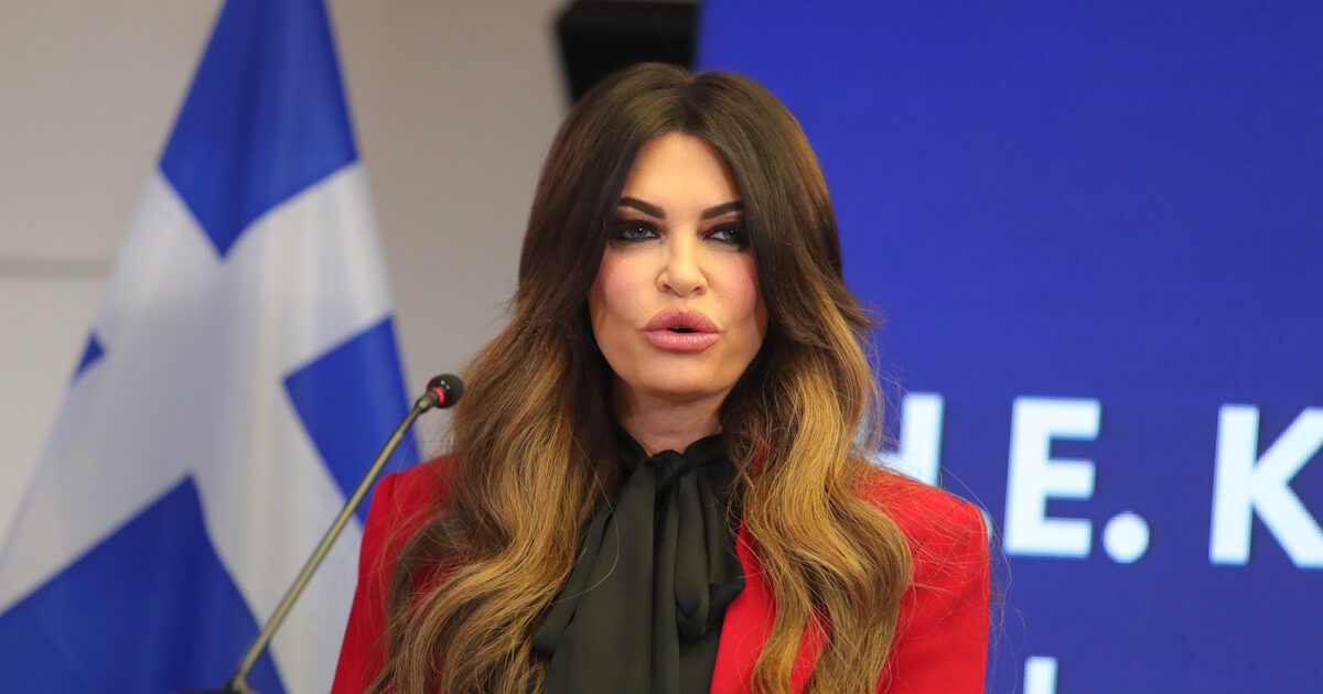Κίμπερλι Γκιλφόιλ στη Σούδα επίσκεψη