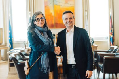 Φραντσέσκα Αλμπανέζε στην Αθήνα με Δήμαρχο