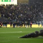 εισβολή οπαδών Ναντ εισβολή στο γήπεδο