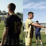 ΑΕΚ Κ19 παραδίδει φανέλα στην Κ17 Παγκόσμια Ημέρα Ποδοσφαίρου