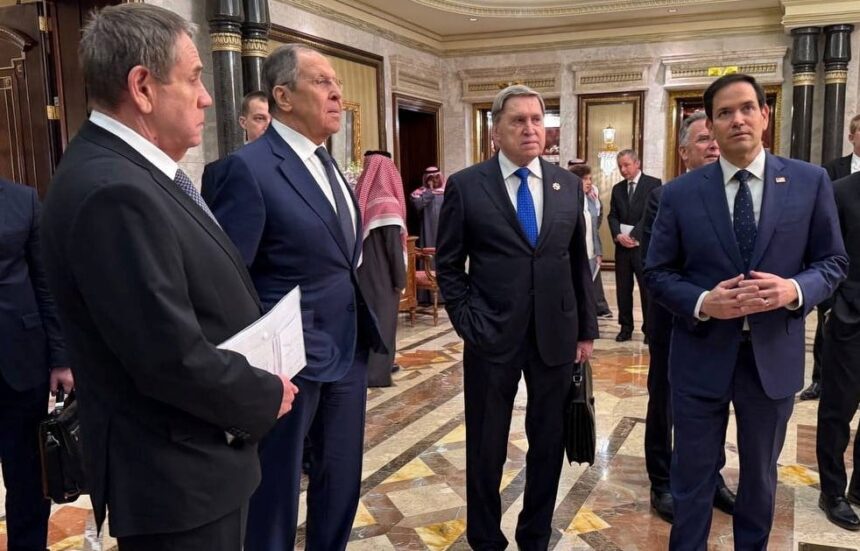 απομάκρυνση προσωπικού Κίεβο Λαβρόφ