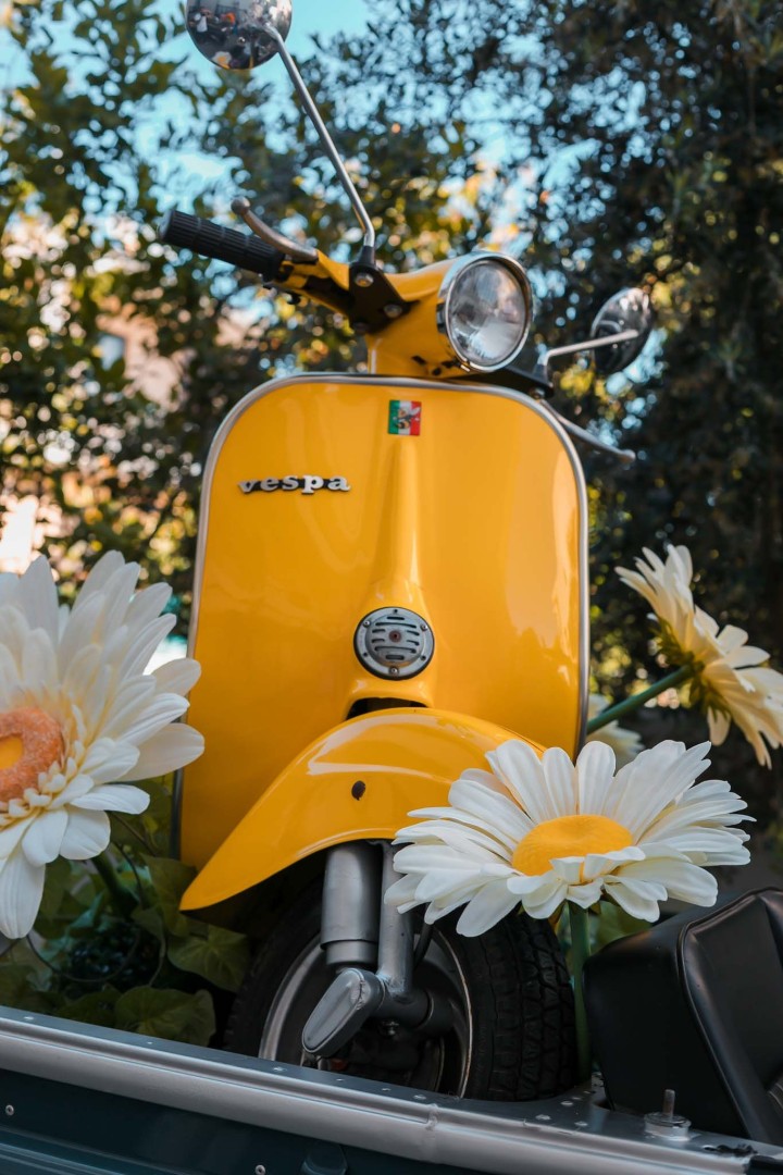 Vespa Club Ρόδου στολισμένες Vespa στα Ανθεστήρια 2026