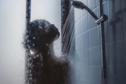 βραδινό μπάνιο και προσωπικότητα ντους