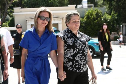 Μαρία Ντόλκα στηρίζει Μαρία Καρυστιανού μήνυμα