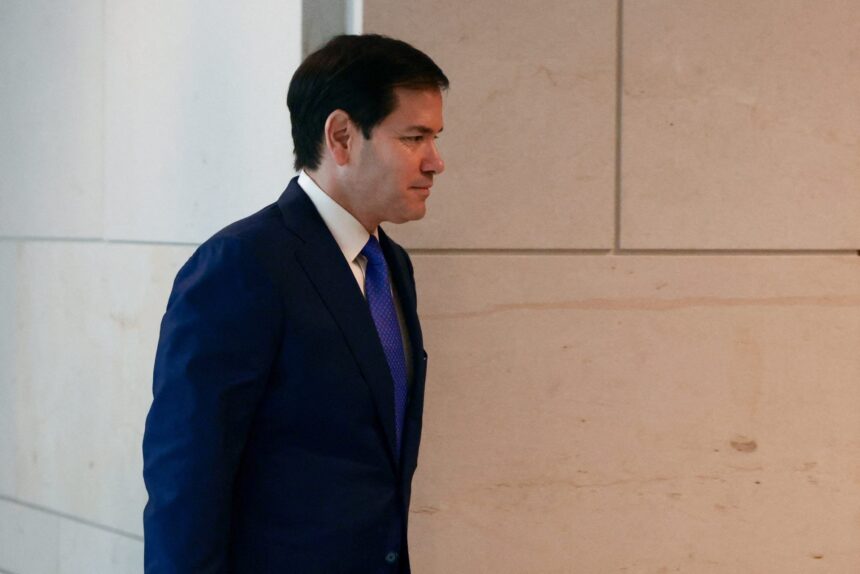 Τασούλας Ερεβάν στο μνημείο Tsitsernakabert