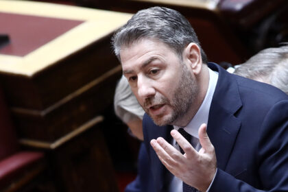 Αντιπαράθεση για το ιδιωτικό χρέος με το ΥΠΟΙΚ