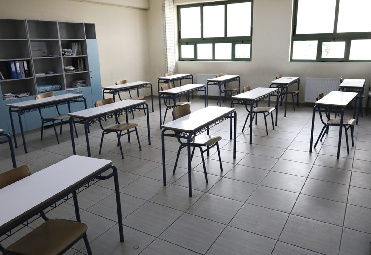 μαθητές σε σχολείο προαγωγικές εξετάσεις 18 Μαΐου