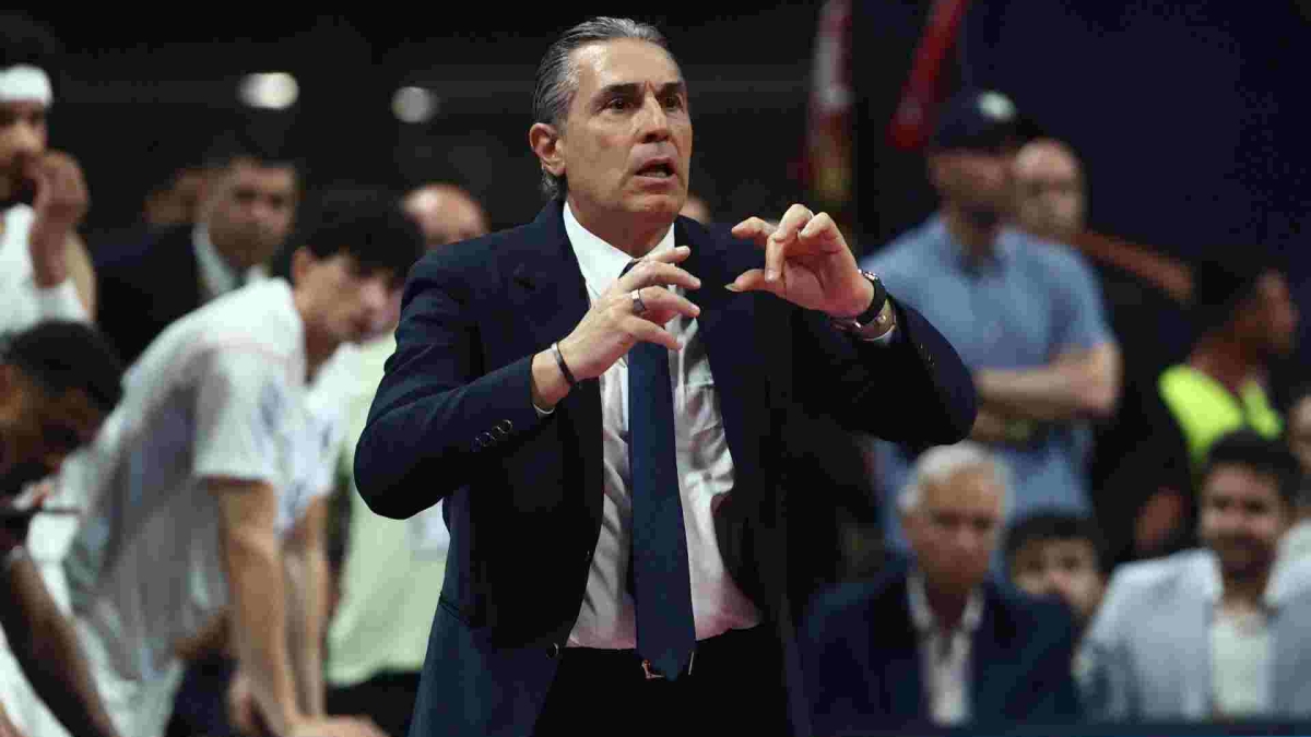 Σκαριόλο μετά τον τελικό Euroleague στο Telekom Center Athens