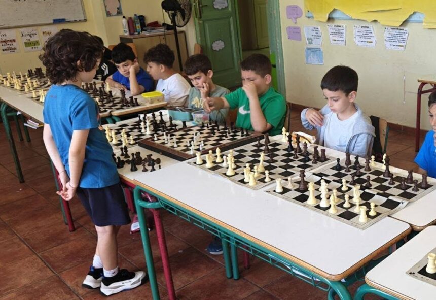 σιμουλτανέ σκάκι με Ορέστη Κατσιόλη στο 1ο Πειραματικό Ρόδου